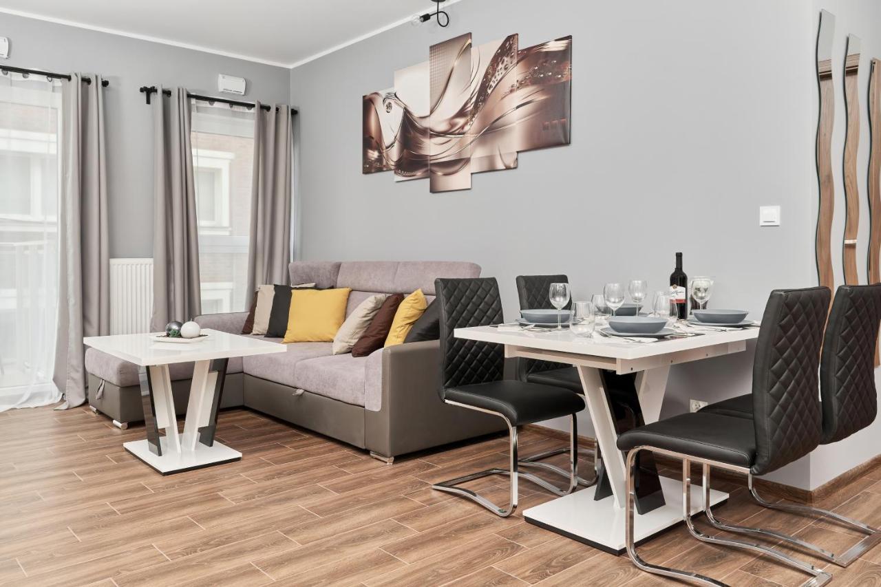 Apartments Wroclaw Jana Pawla II With Free Parking Wroclaw By Noclegi Renters Buitenkant foto