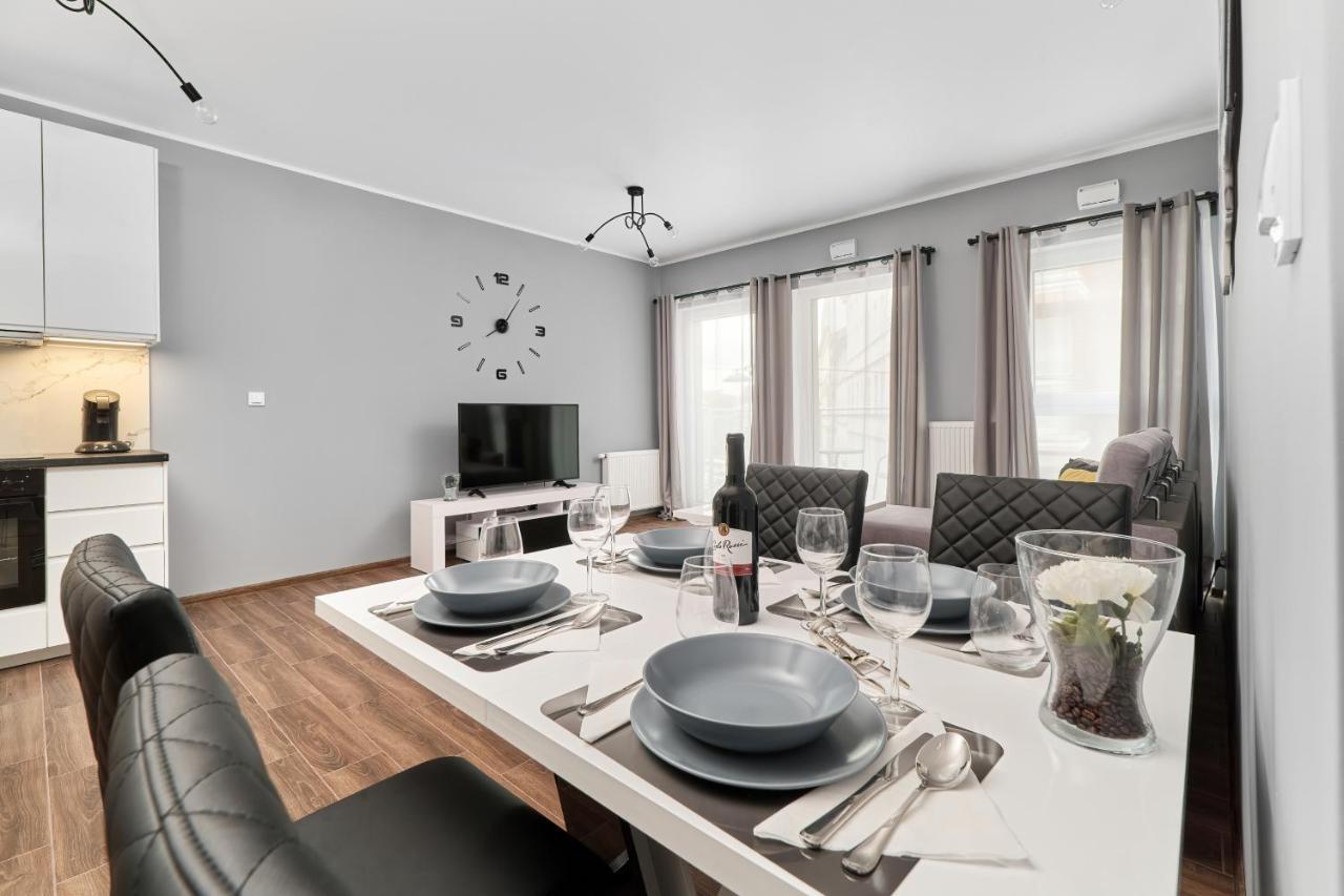 Apartments Wroclaw Jana Pawla II With Free Parking Wroclaw By Noclegi Renters Buitenkant foto